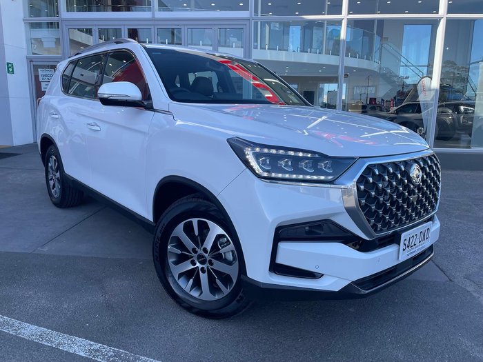 2025 KGM Rexton