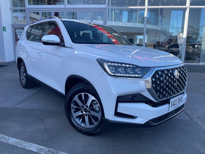 2025 KGM Rexton
