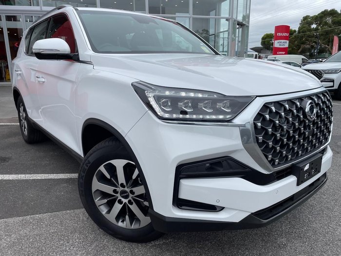 2025 KGM Rexton