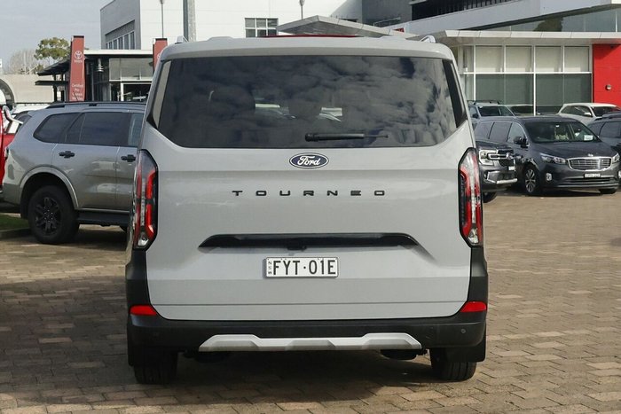 2025 Ford Tourneo Active