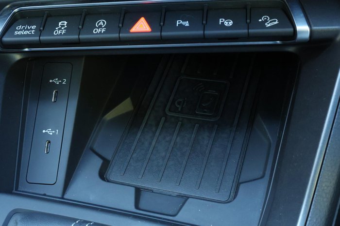 2024 Audi Q3 40 TFSI S line