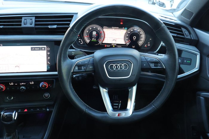 2024 Audi Q3 40 TFSI S line