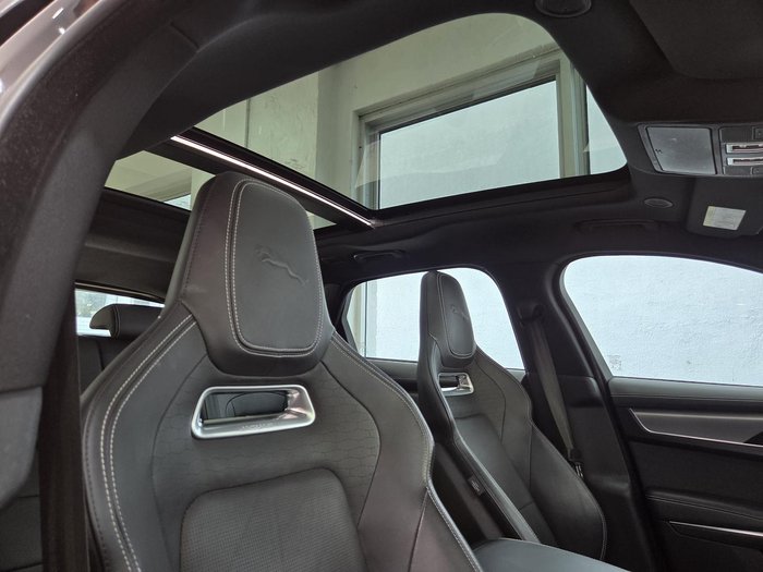 2021 Jaguar F-PACE P400 R-Dynamic SE