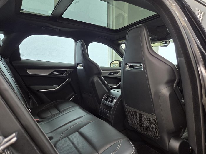 2021 Jaguar F-PACE P400 R-Dynamic SE