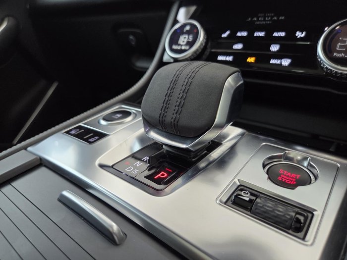 2021 Jaguar F-PACE P400 R-Dynamic SE