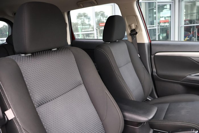 2018 Mitsubishi Outlander ES