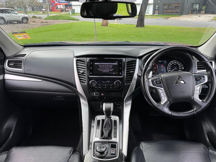 2016 Mitsubishi Pajero Sport GLS