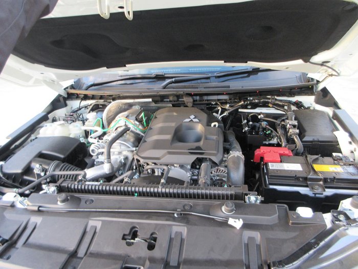2026 Mitsubishi Triton GLX