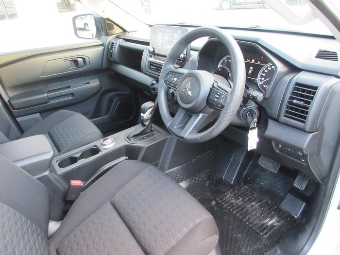 2026 Mitsubishi Triton GLX