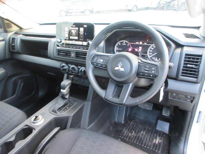 2026 Mitsubishi Triton GLX