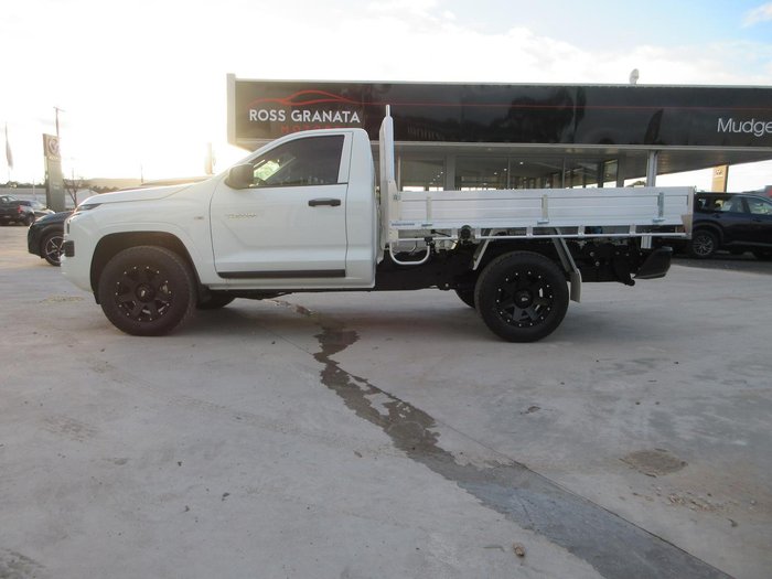 2026 Mitsubishi Triton GLX