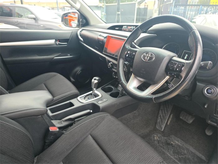 2019 Toyota Hilux SR5