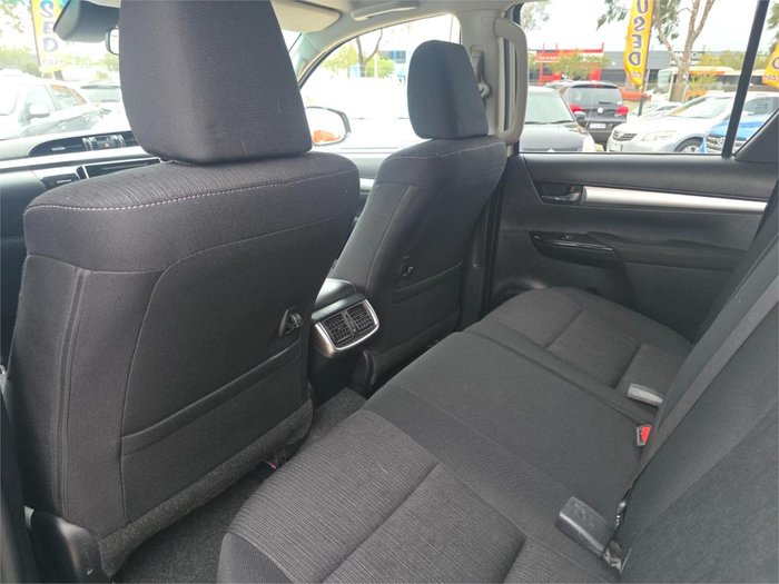 2019 Toyota Hilux SR5