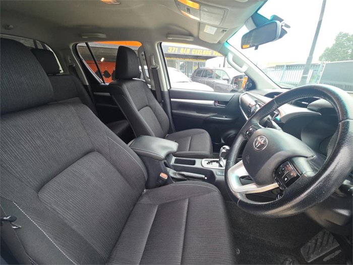 2019 Toyota Hilux SR5