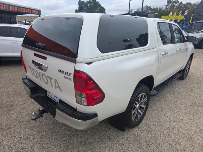 2019 Toyota Hilux SR5