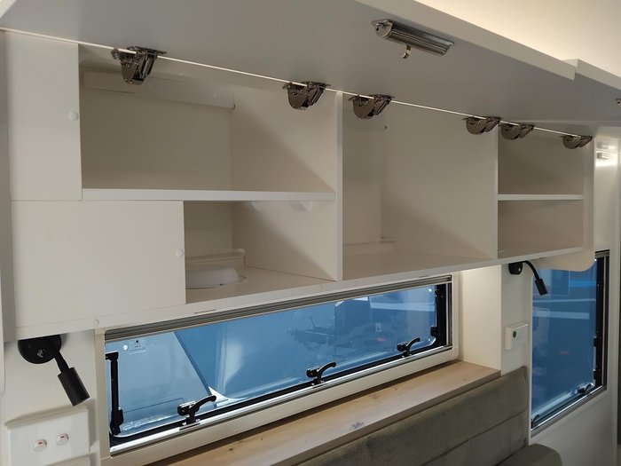 2026 Traveller Track 15Ft With Island Queen Bed With Ensuite