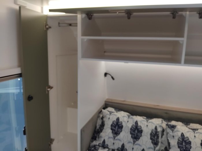 2026 Traveller Track 15Ft With Island Queen Bed With Ensuite