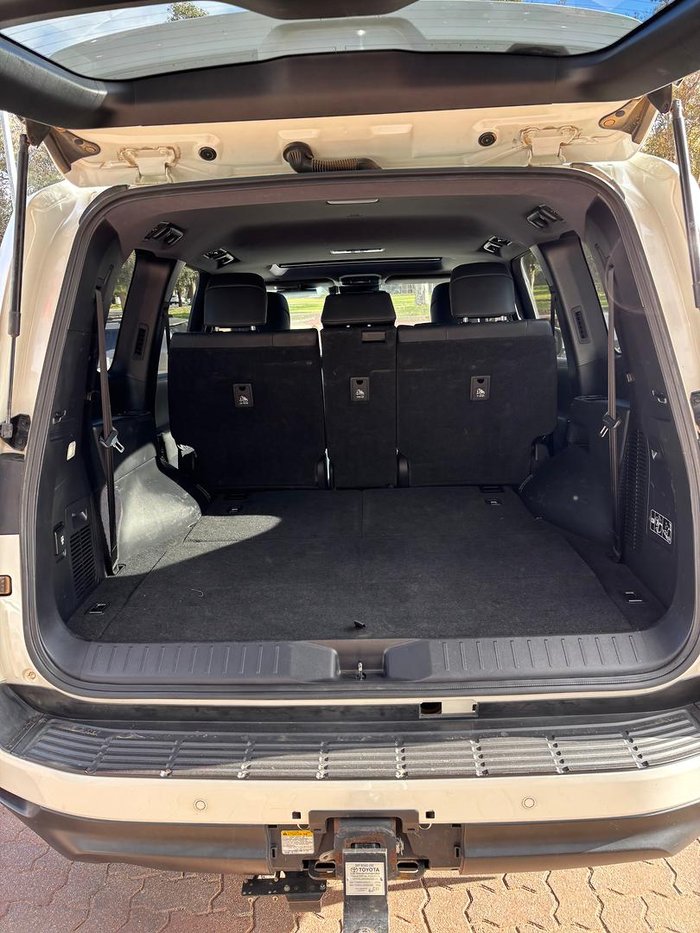 2021 Toyota Landcruiser VX