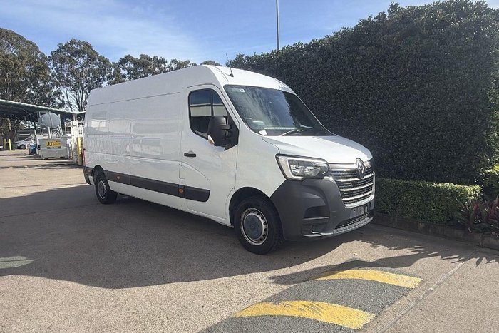 2022 Renault Master