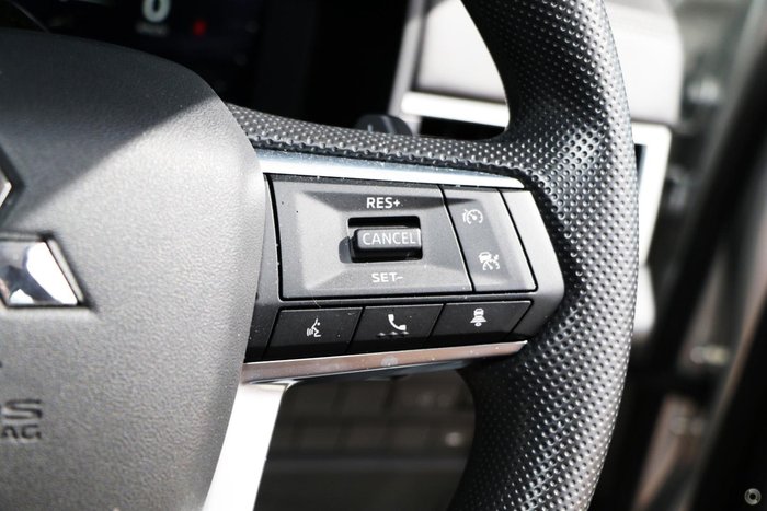 2026 Mitsubishi Outlander ES