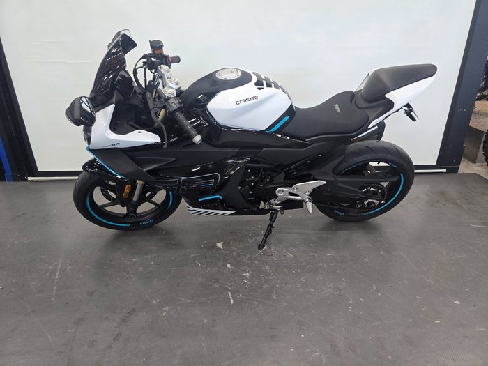 2024 CFMOTO 450 SR ABS NEBULA BLACK