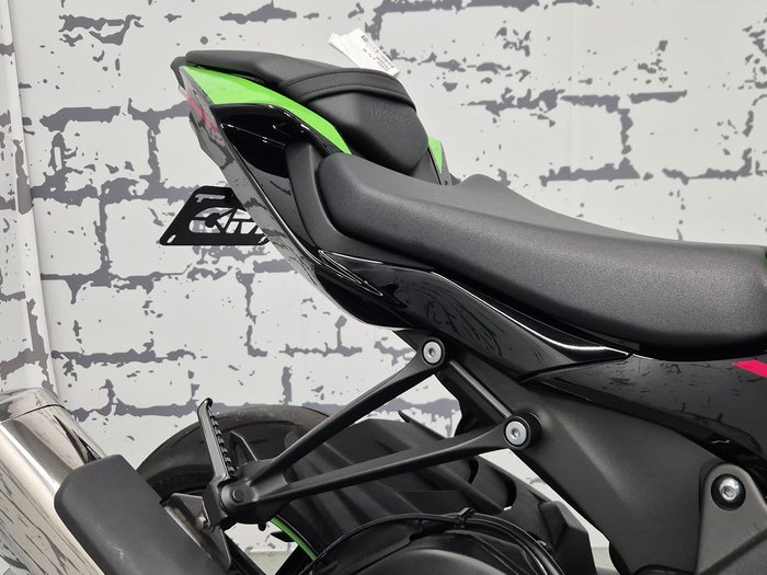 2022 Kawasaki Ninja ZX-6R ABS (636) KRT Edition Ninja Green