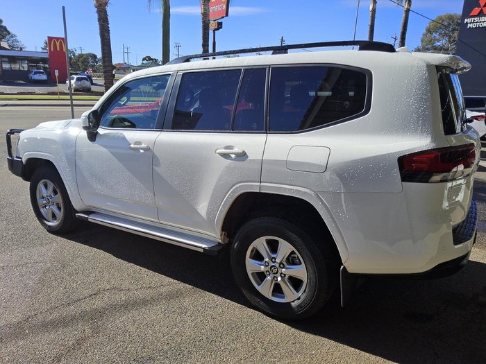 2024 Toyota Landcruiser GXL FJA300R 4X4 Dual Range Glacier White