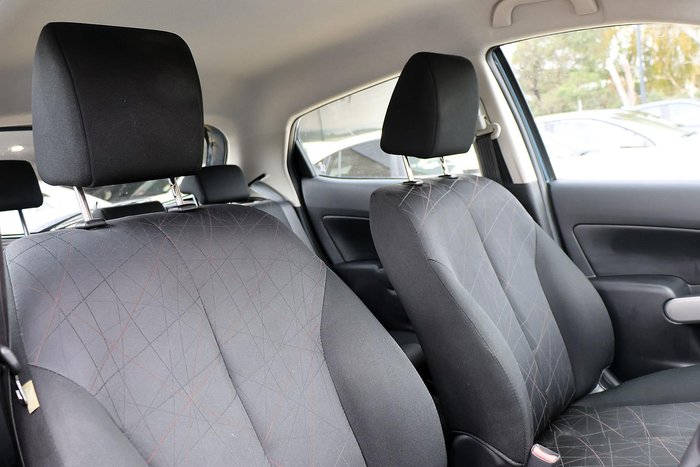 2013 Mazda 2 Neo Sport