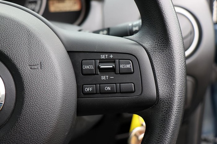 2013 Mazda 2 Neo Sport