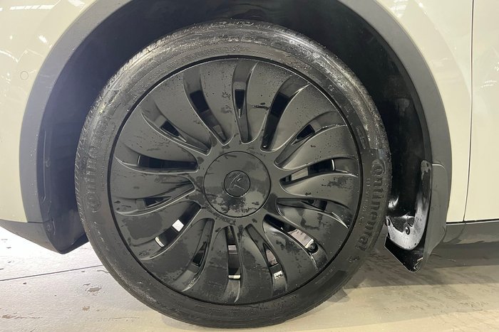2022 Tesla Model Y Rear-Wheel Drive