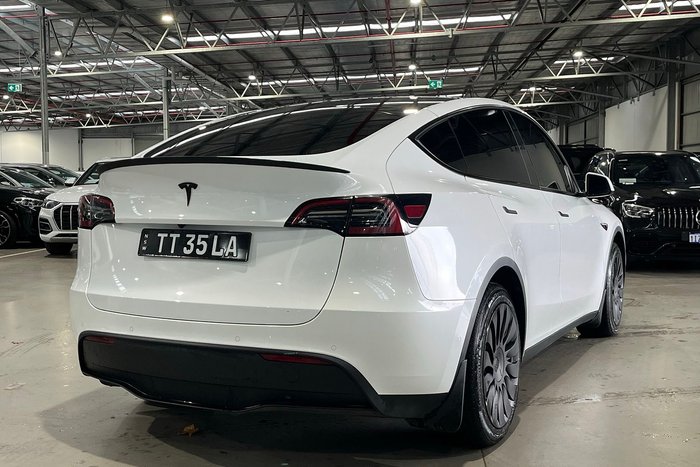 2022 Tesla Model Y Rear-Wheel Drive