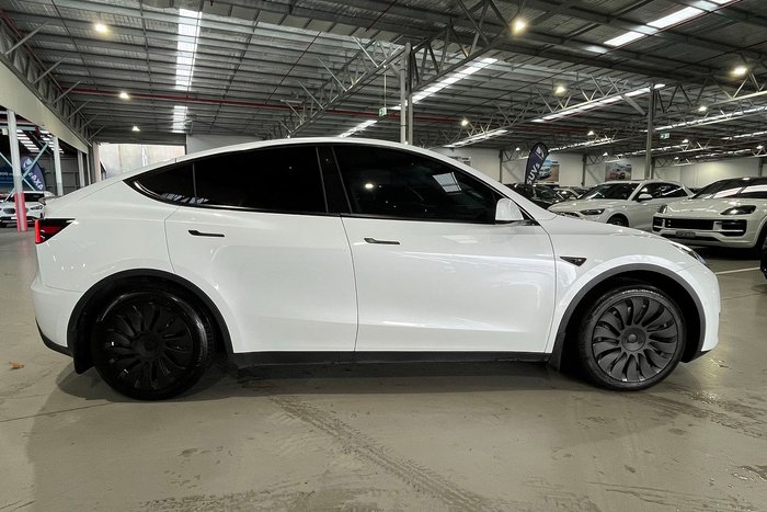 2022 Tesla Model Y Rear-Wheel Drive