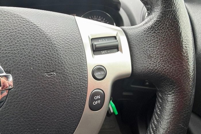 2012 Nissan Dualis ST