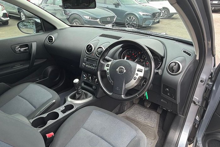 2012 Nissan Dualis ST
