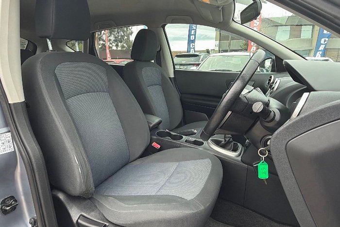 2012 Nissan Dualis ST
