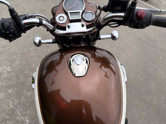 2025 Royal Enfield CLASSIC 350 HALCYON