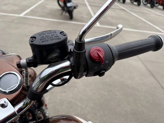 2025 Royal Enfield CLASSIC 350 HALCYON