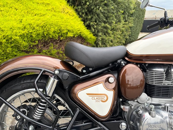 2025 Royal Enfield CLASSIC 350 HALCYON