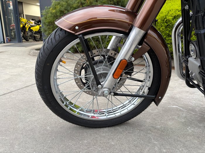 2025 Royal Enfield CLASSIC 350 HALCYON