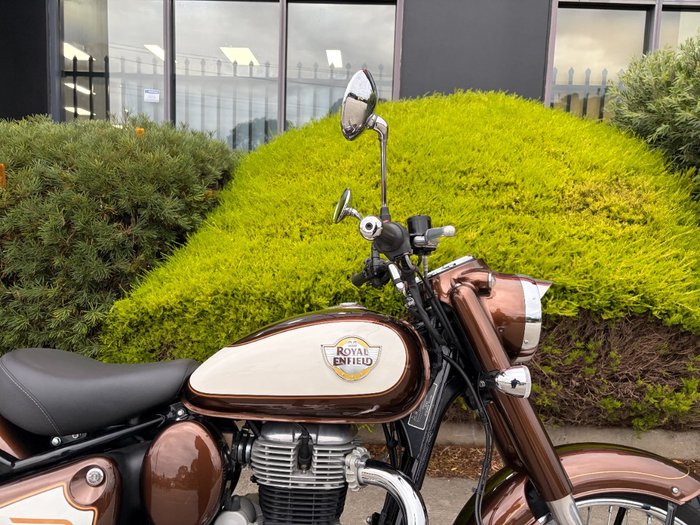 2025 Royal Enfield CLASSIC 350 HALCYON