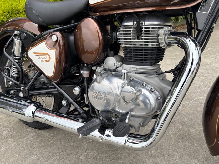 2025 Royal Enfield CLASSIC 350 HALCYON