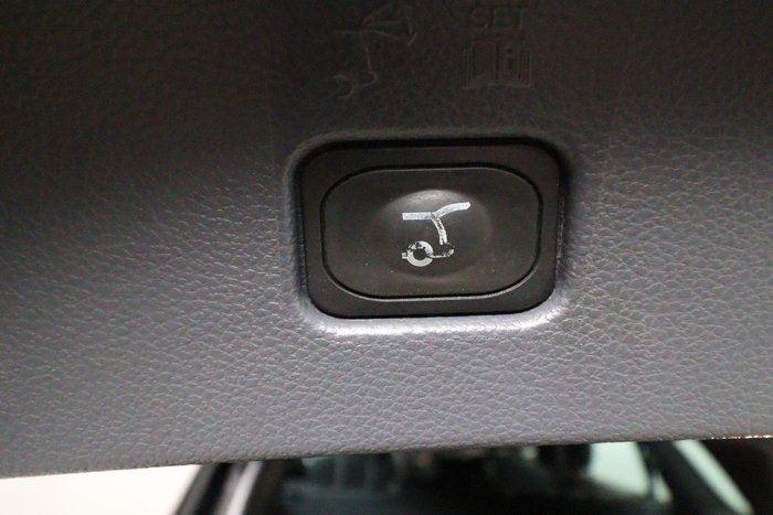 2018 Ford Everest Titanium