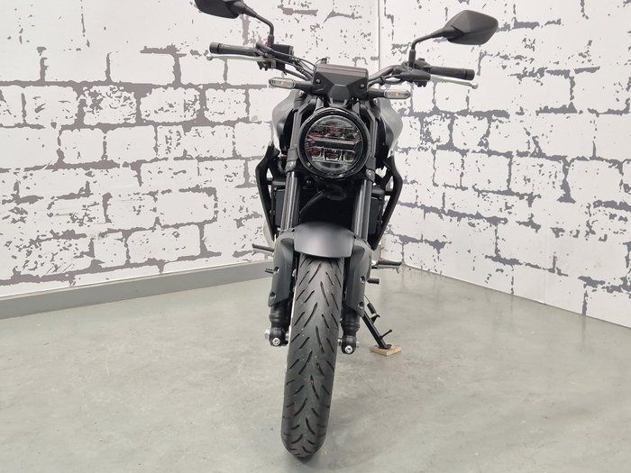 2024 Honda CB300R (CB300RA) CB300 Black