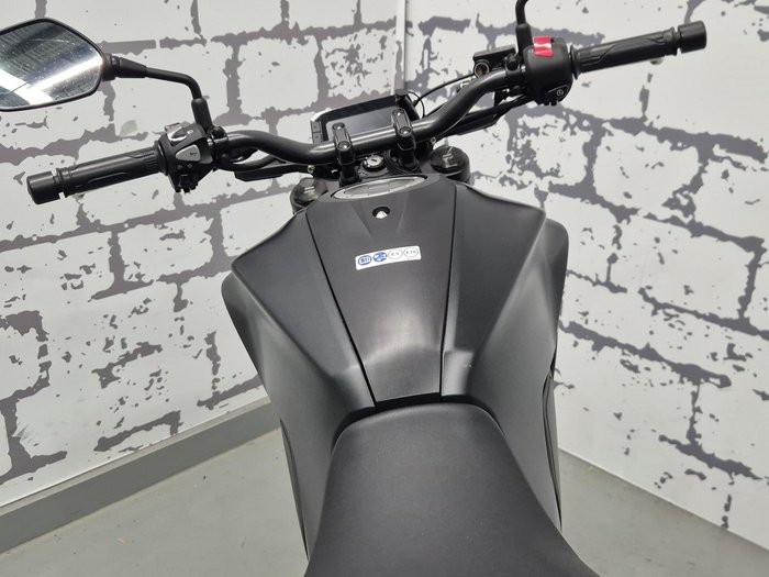 2024 Honda CB300R (CB300RA) CB300 Black