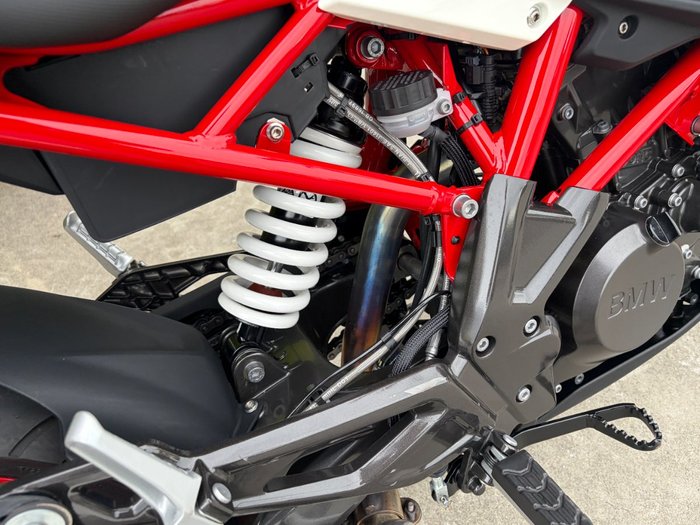 2024 BMW Motorrad G 310 R