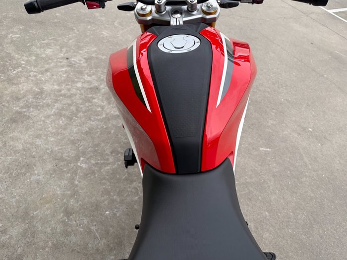 2024 BMW Motorrad G 310 R