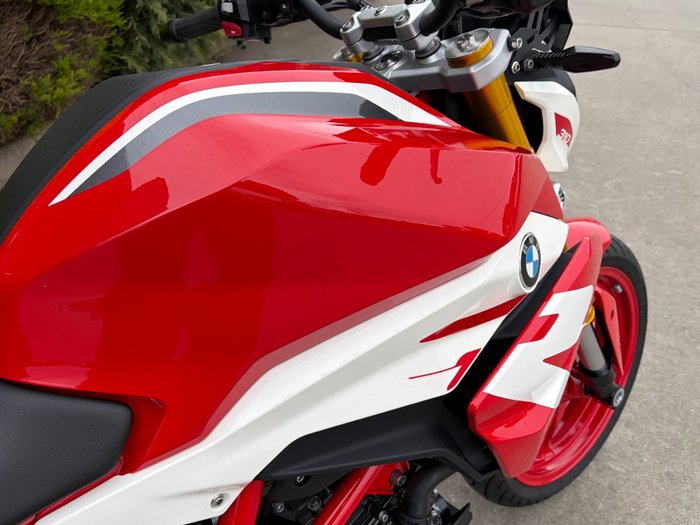 2024 BMW Motorrad G 310 R