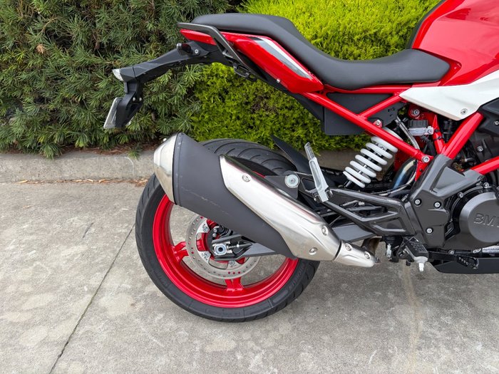 2024 BMW Motorrad G 310 R