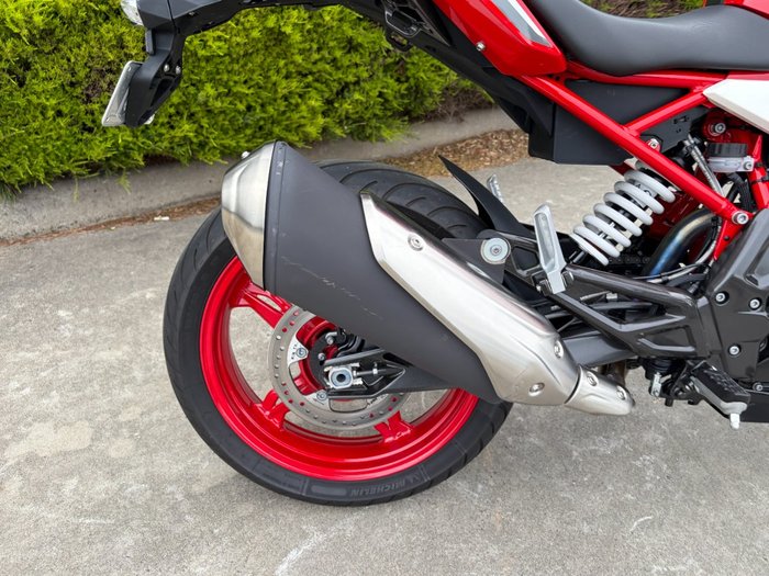 2024 BMW Motorrad G 310 R