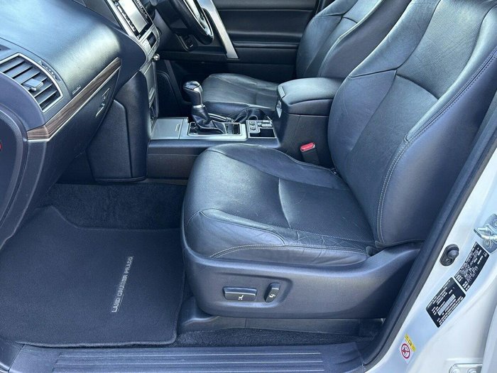 2017 Toyota Landcruiser Prado VX